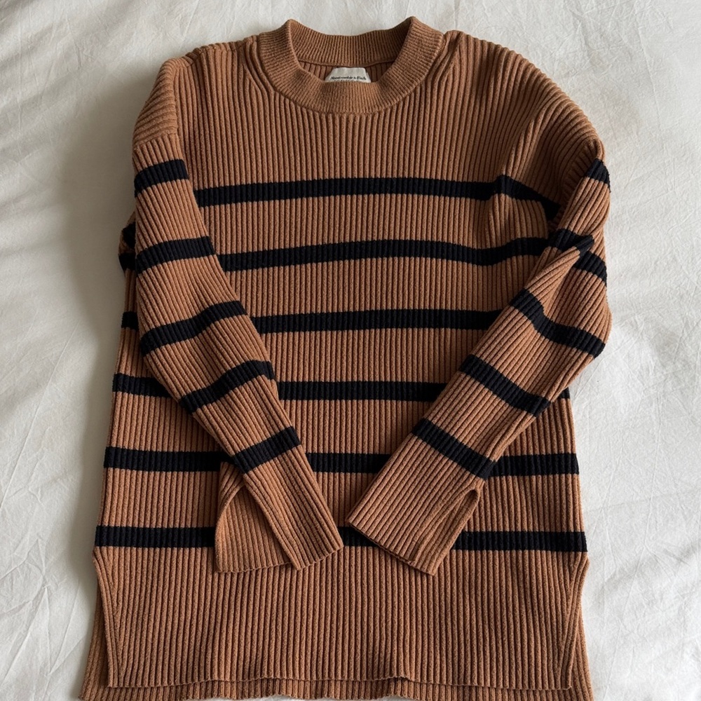 Abercrombie & Fitch Brown and Black Striped Sweater